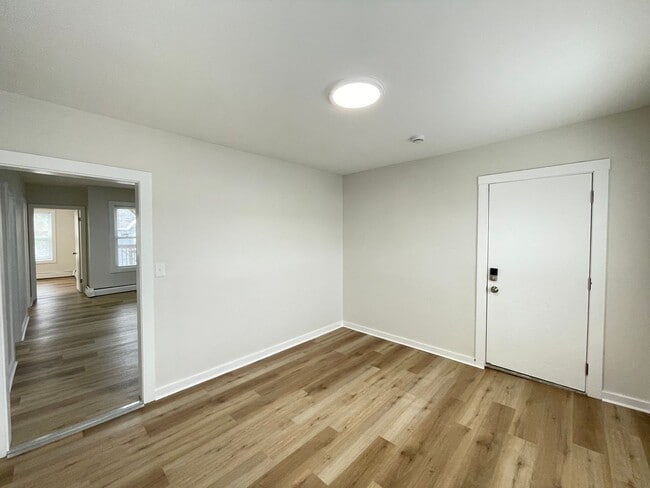 Photo - 124 Beech St Unit 2s