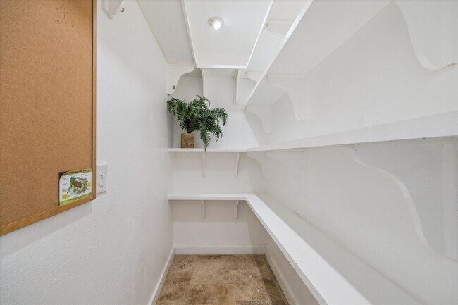 Photo - 1711 Chestnut Ridge Rd