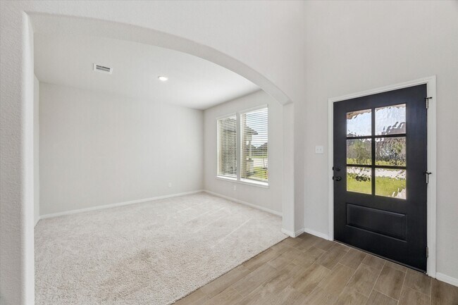 Photo - 5337 Wilborn Ct Casa