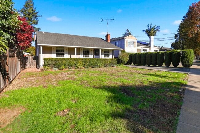 Photo - 740 Laurel Ave House