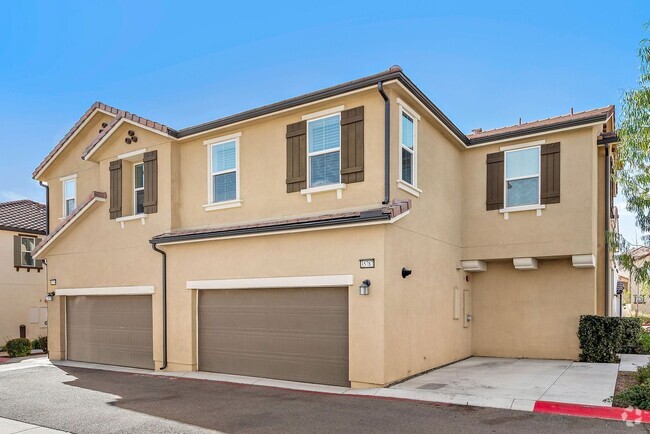 Building Photo - Gorgeous Murrieta 4 Bedroom Home Located w...