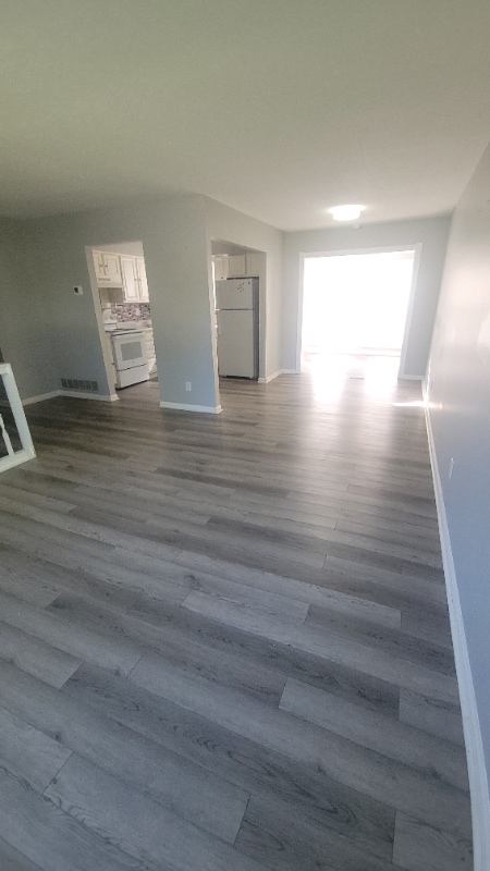 Photo - 102 Glissade Dr