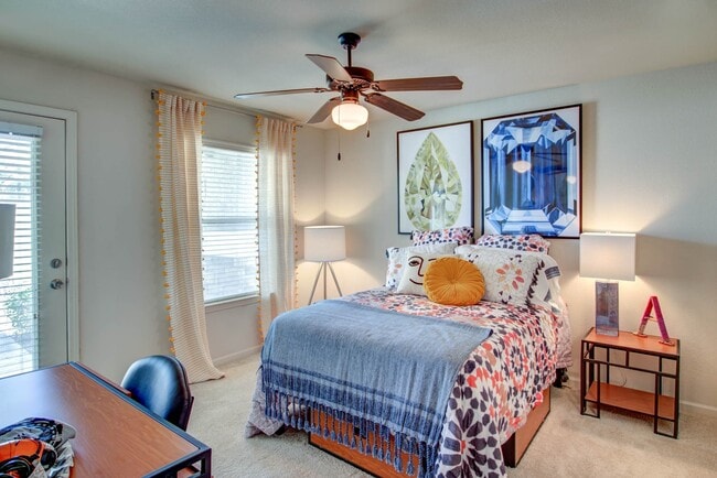 Gateway-Huntsville-Apartments-Bedroom