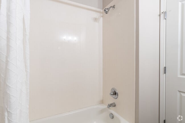 1HAB, 1BA - 888 ft² - Barrington Square Luxury Apartments