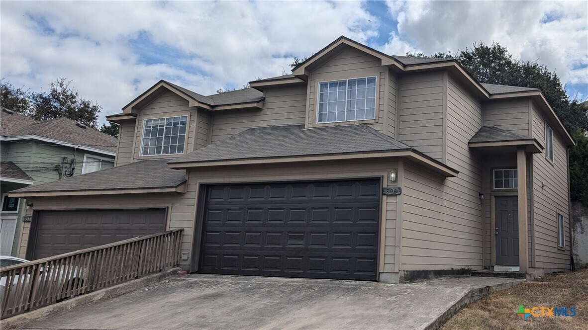 Photo - 899 Sagewood Trail Townhome