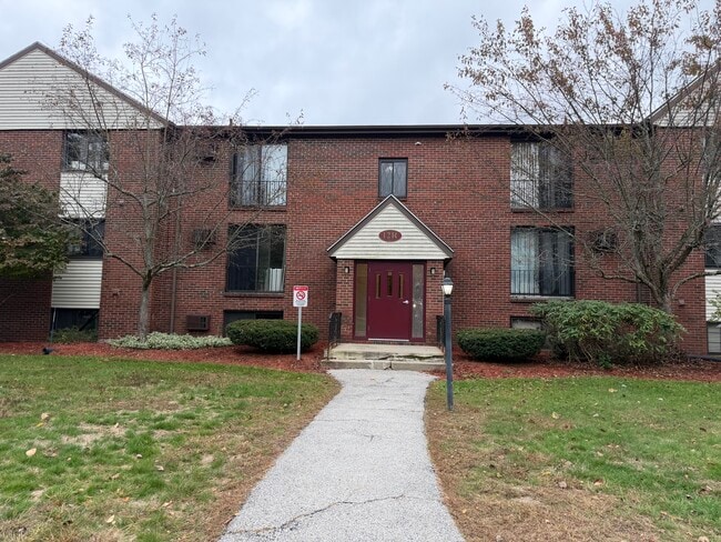 Building Photo - 12 English Village Rd