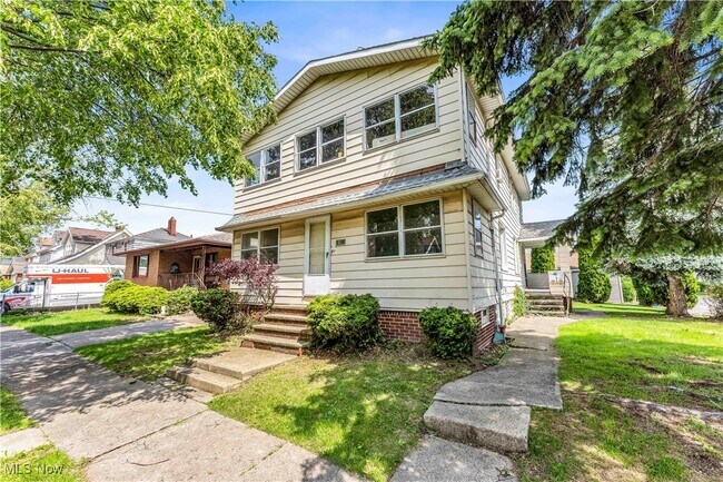 Photo - 19211 Shawnee Ave Unit 1/DN