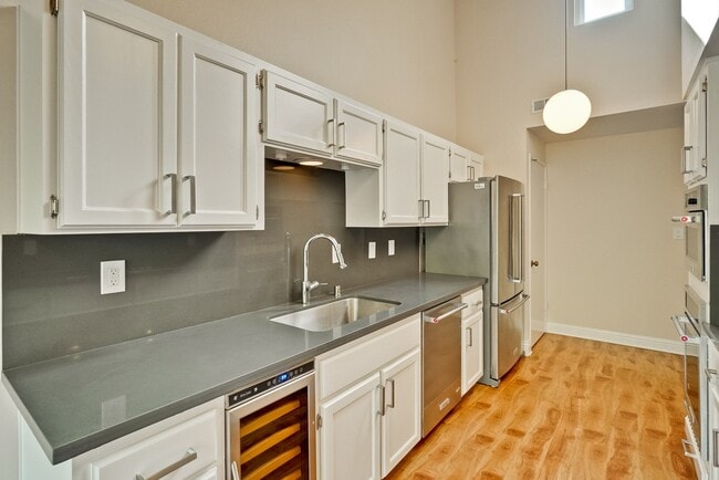Photo - 3 bedroom 2 bath Townhome - Greenmeadow Neighborhood Palo Alto! $6800