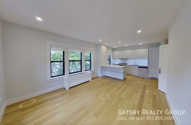 Building Photo - 124 Highland Ave Unit 29R