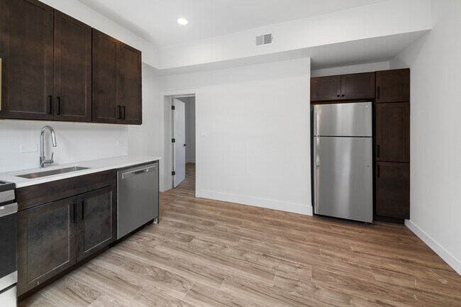 Photo - 1921 W Summerdale Ave Unit 2F