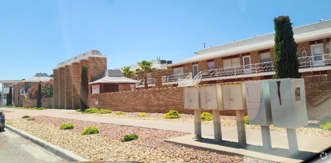 Building Photo - 4175 Krupp Dr Unit 22 Rental