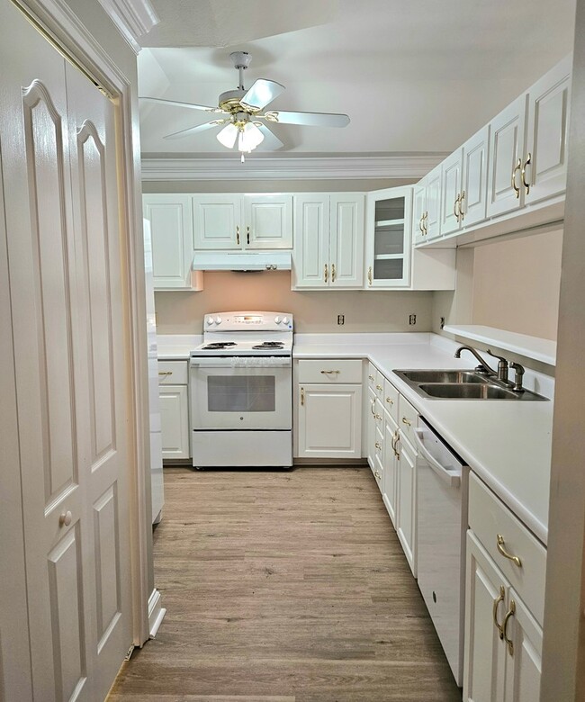 Photo - 222 Tall Timbers Rd
