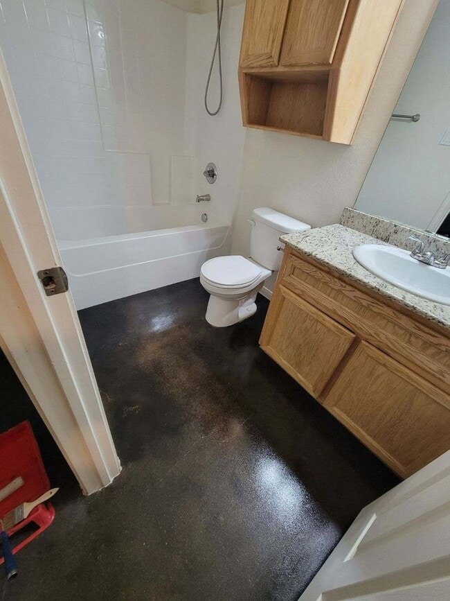 Photo - 804 N 3rd St Unidad 804 N. 3rd St  B