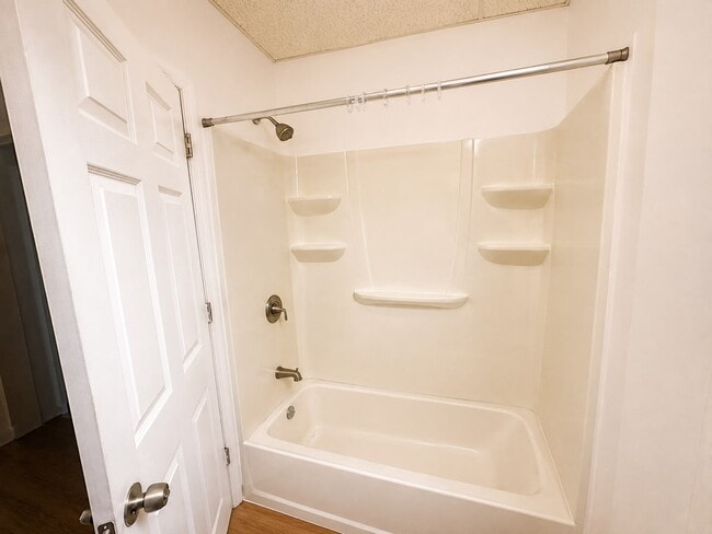 Photo - 2115 W Ontario St Unit 3