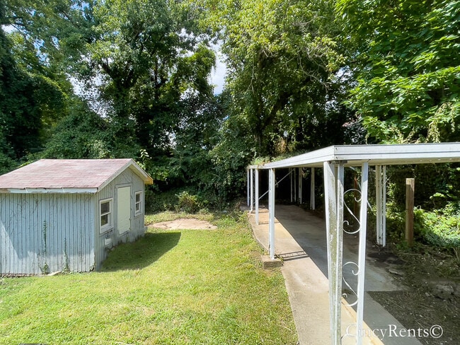 Photo - 3335 Hewitt Crescent St
