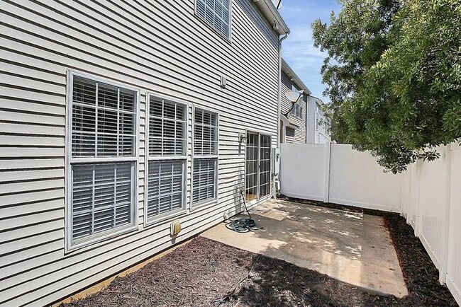 Photo - Beautifully Maintained 3BD/2.5BA 2 Story Townhome in Blakeney Preserve!