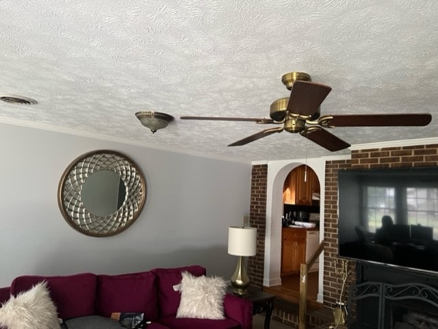 Photo - 106 W 6th Ave