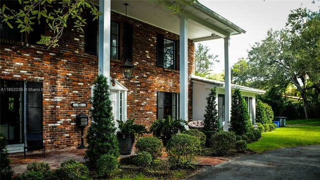 Photo - 10700 Old Cutler Rd