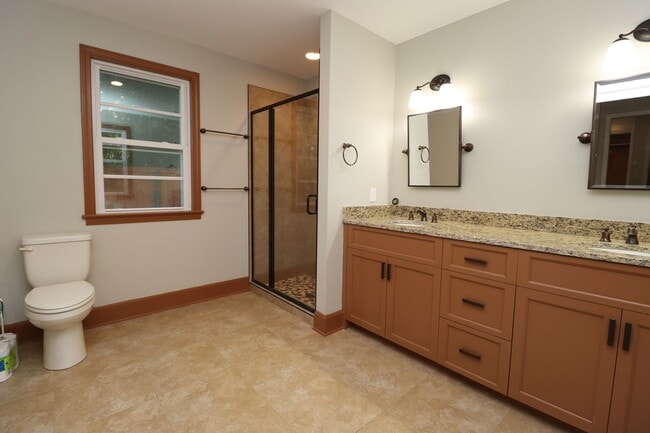 Photo - Updated 3 bedroom 2.5 bath home in Sherwood Forest