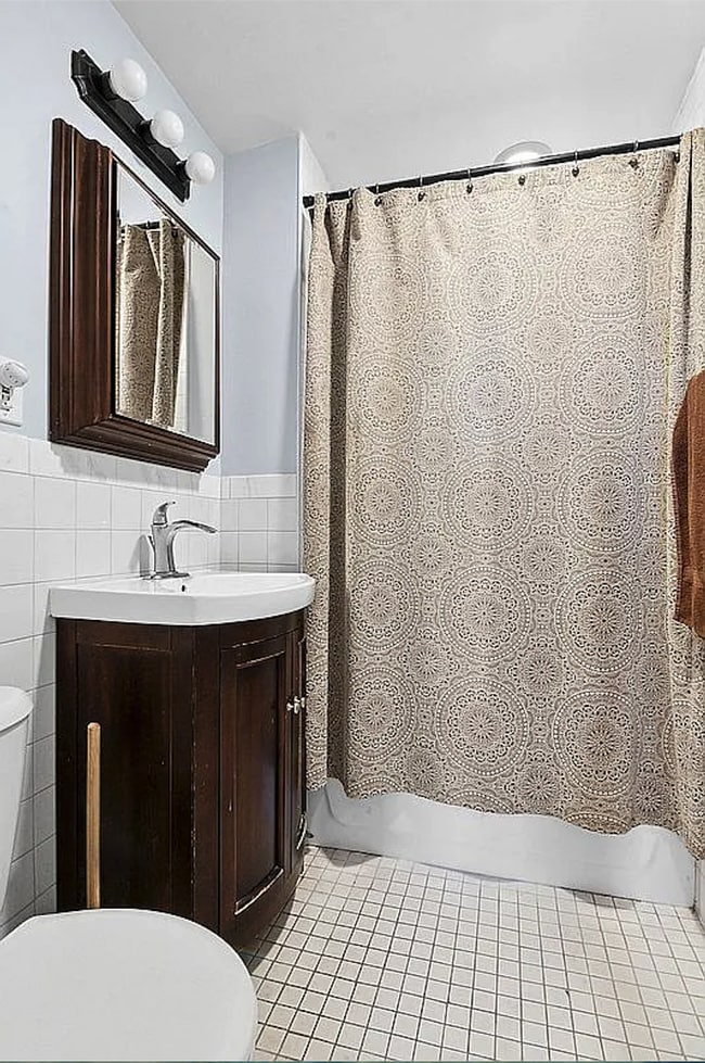 Photo - 1761 E 16th St