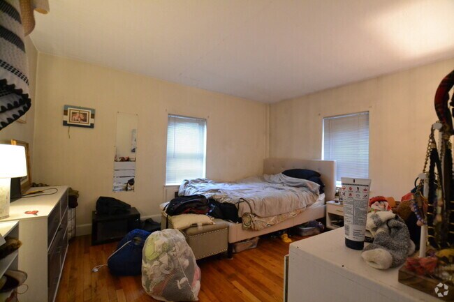 Building Photo - 36 Brock St Unit 2 Rental