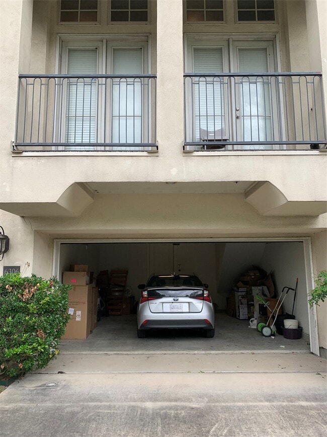 6306 Grand Blvd