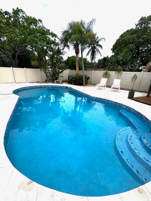 Photo - 631 Linnet Cir