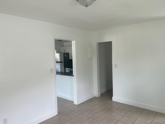 Photo - 1140 SW 30th St Unit A-c