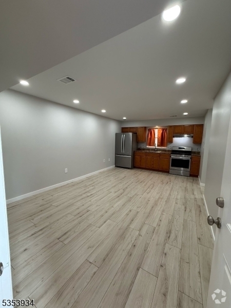 Building Photo - 201 N 5th St Rental