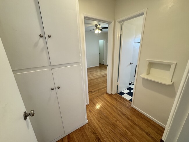 Photo - 1742 S Robertson Blvd Unidad 8