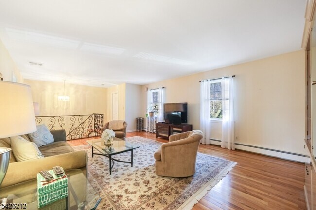 Photo - 68 Colgate Ave