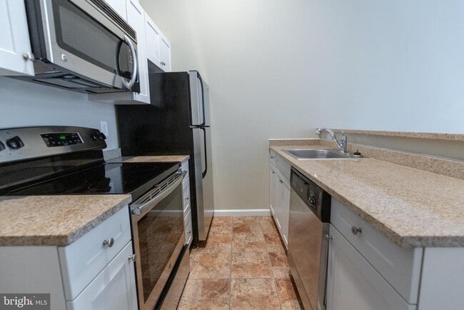 Photo - 1411 Walnut St Unit 310