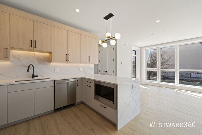 Photo - 2354 W Polk St Unit #205