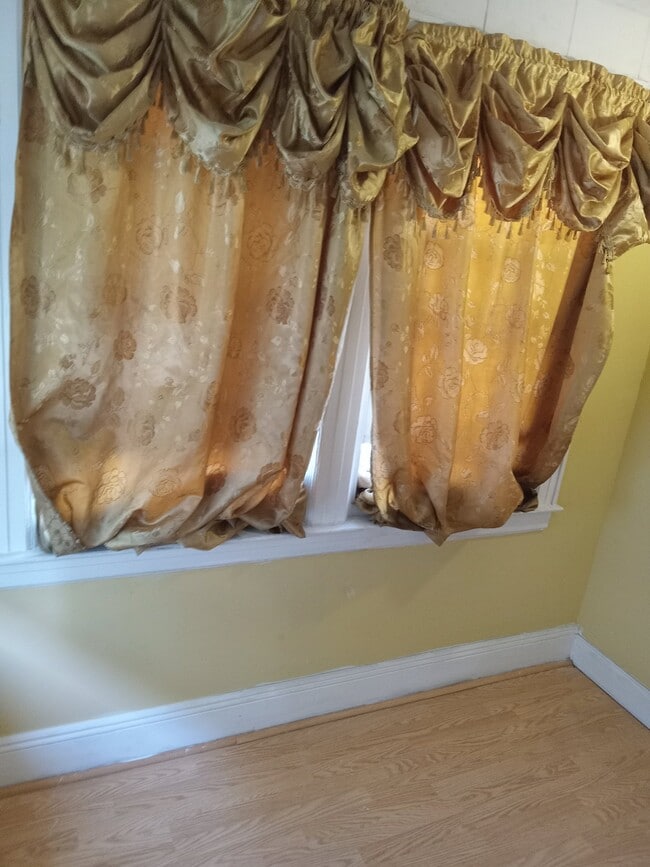 Photo - 144-39 158th St