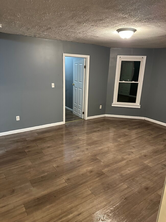 Sala de estar (Frente) - 405 Blatchley Ave Unidad 2nd Floor