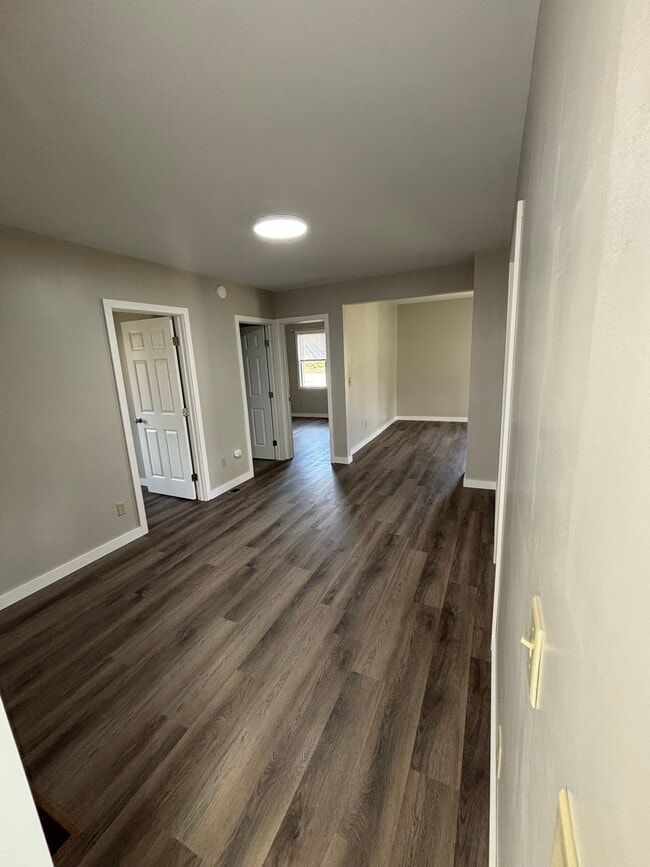 Photo - 892 Bartlett Rd