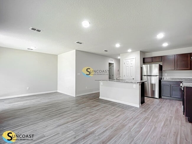 Photo - 11 Regis Ln Unit A