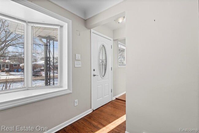 Photo - 4114 Lincoln Blvd