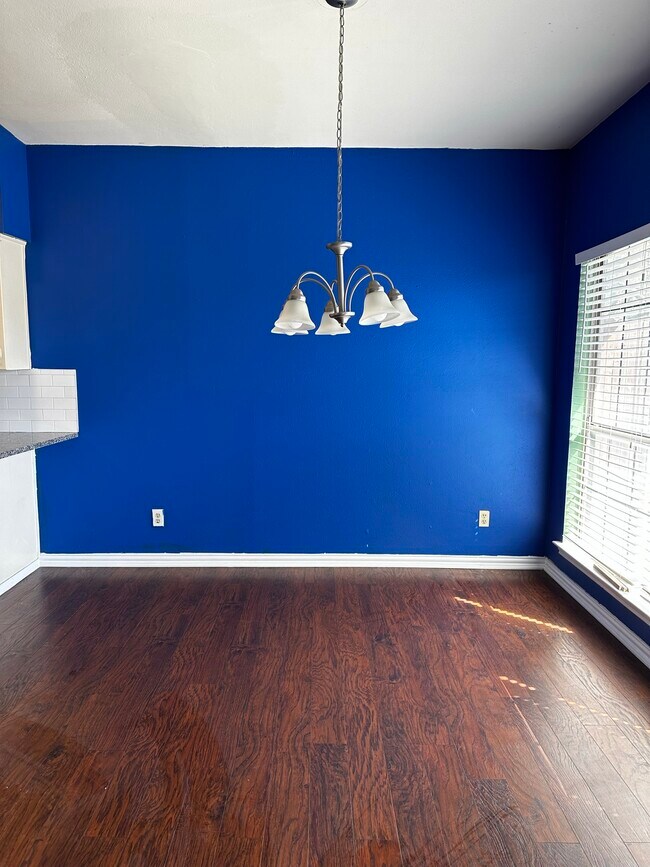 Photo - 313 Benjamin St
