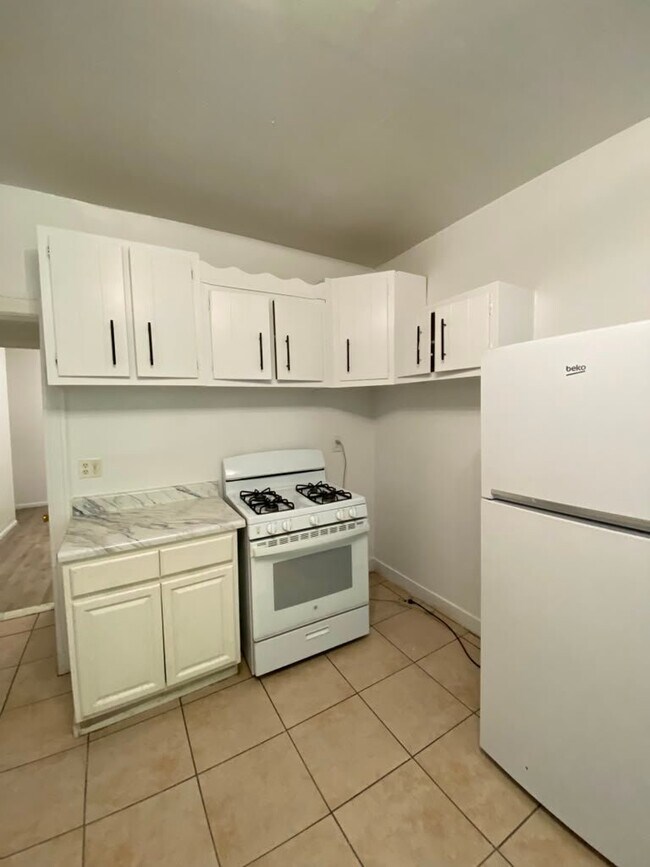 Photo - 349 Walnut St Unit 2R