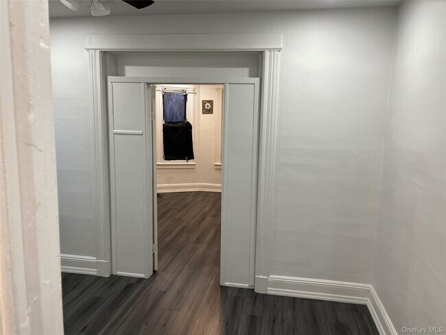 Photo - 95-29-95112 112th St