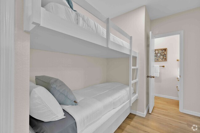 Building Photo - 111 E Hibiscus St Unit 1 Rental