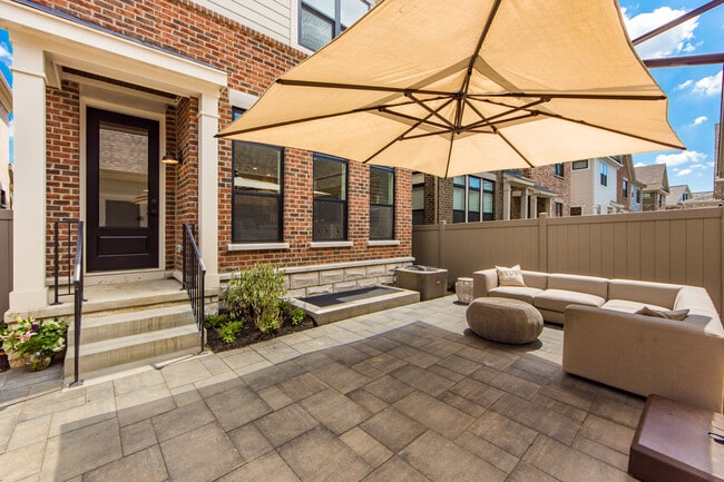 Photo - 933 Pullman Pl