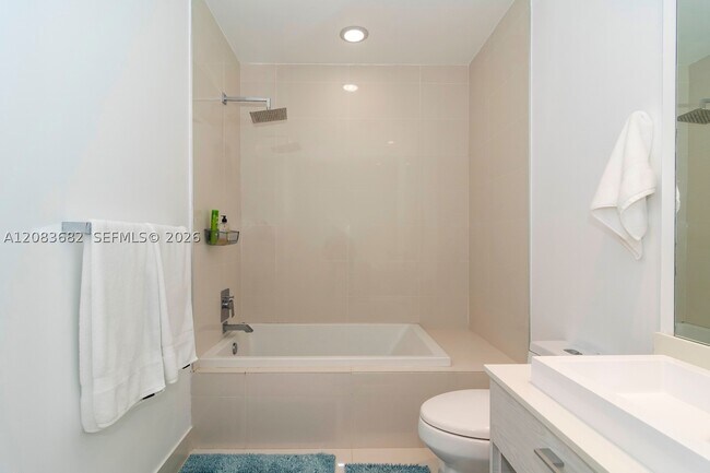 Photo - 55 SW 9th St Unit 4206