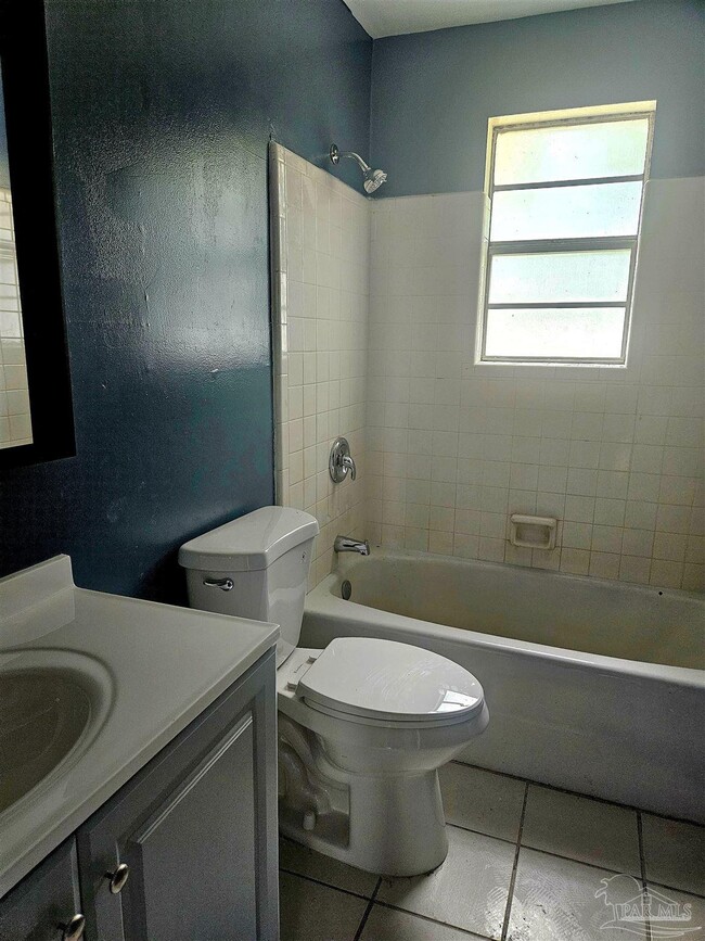 Photo - 2605 Talbert St