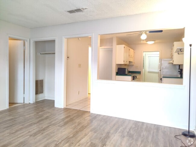 Building Photo - 755 Burcale Rd Unit F1 Rental