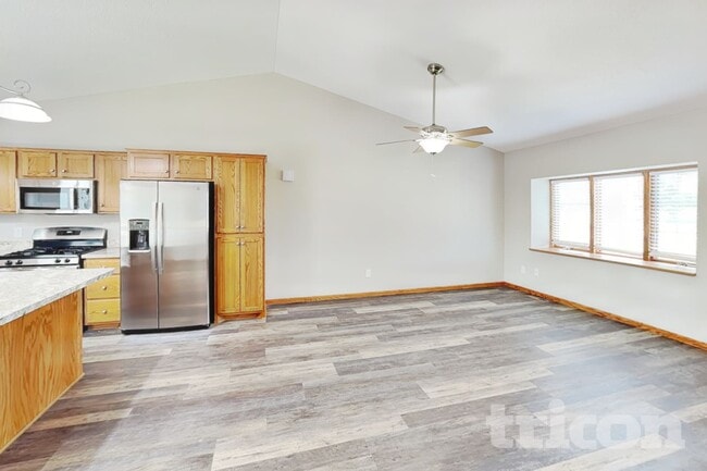 Photo - 15691 79th St NE