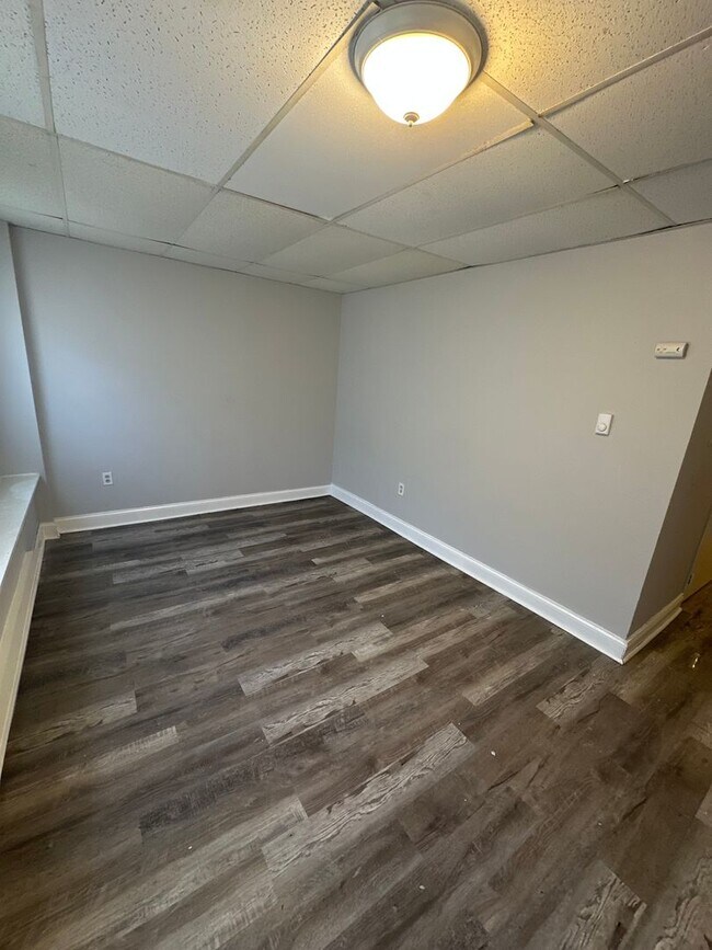 Photo - 254 Long Ln Unit A