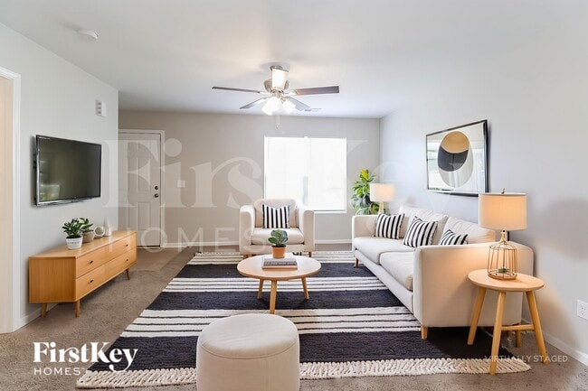 Photo - 528 Ellingsworth Ln