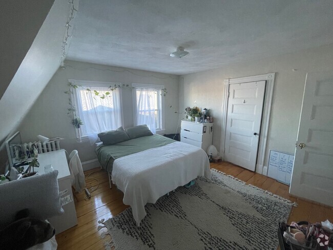 Building Photo - 14 Fairmount St Unit 0 Rental